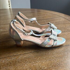 Silver Heeled Sandals with Glitter Bow
